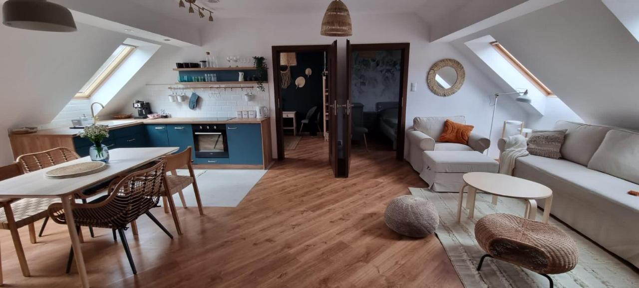 Apartament W Centrum - Nasze Poddasze Ustrzyki Dolne Exterior foto