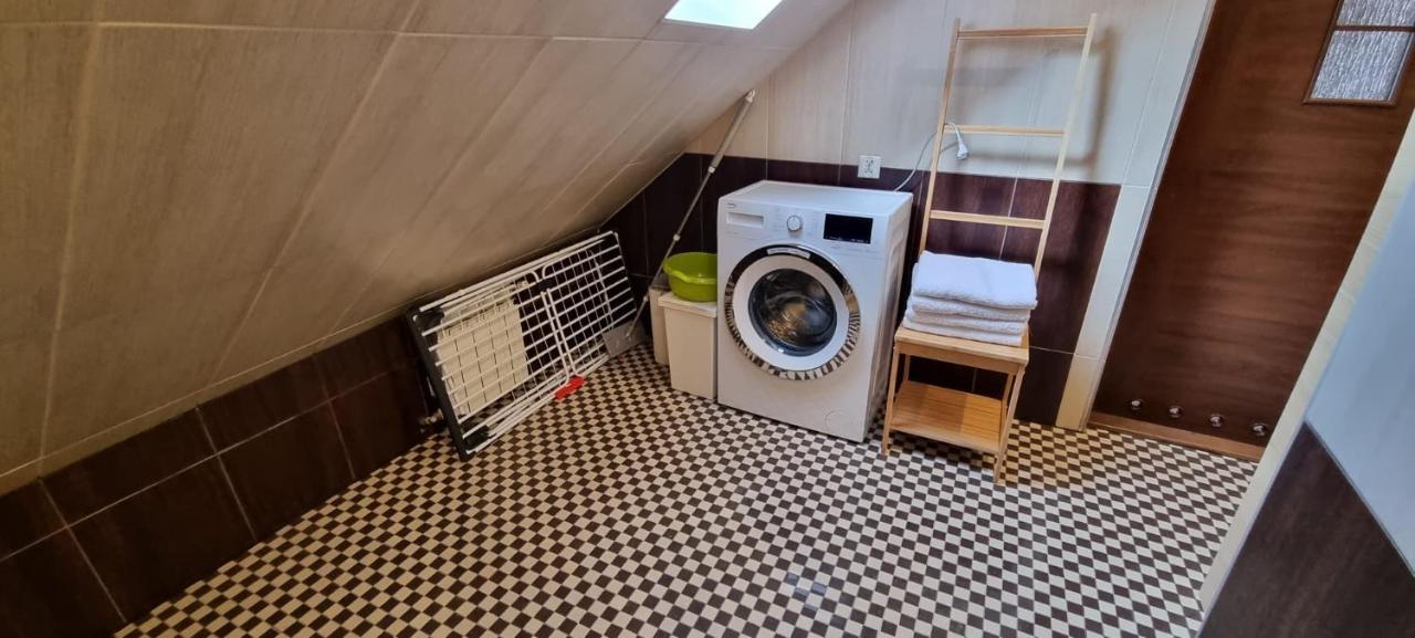 Apartament W Centrum - Nasze Poddasze Ustrzyki Dolne Exterior foto